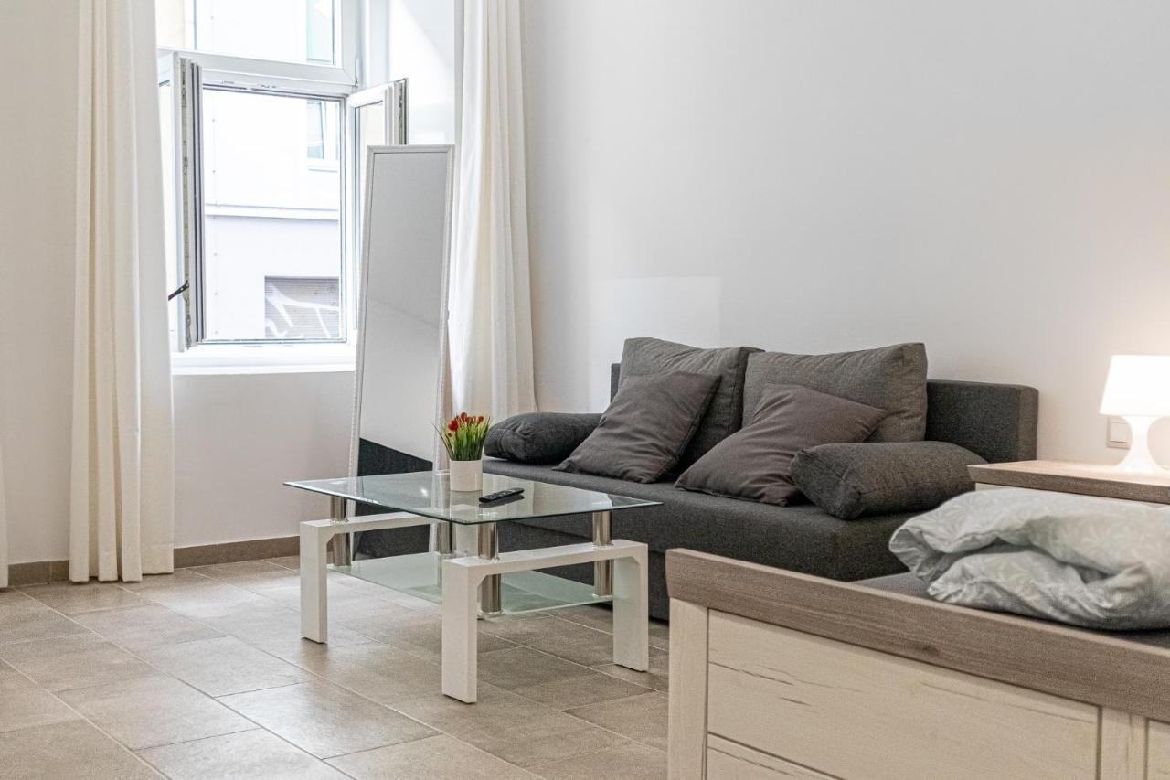 Homelike 2br Near U1 Reumannplatz - 9 Min To Center * Vienna