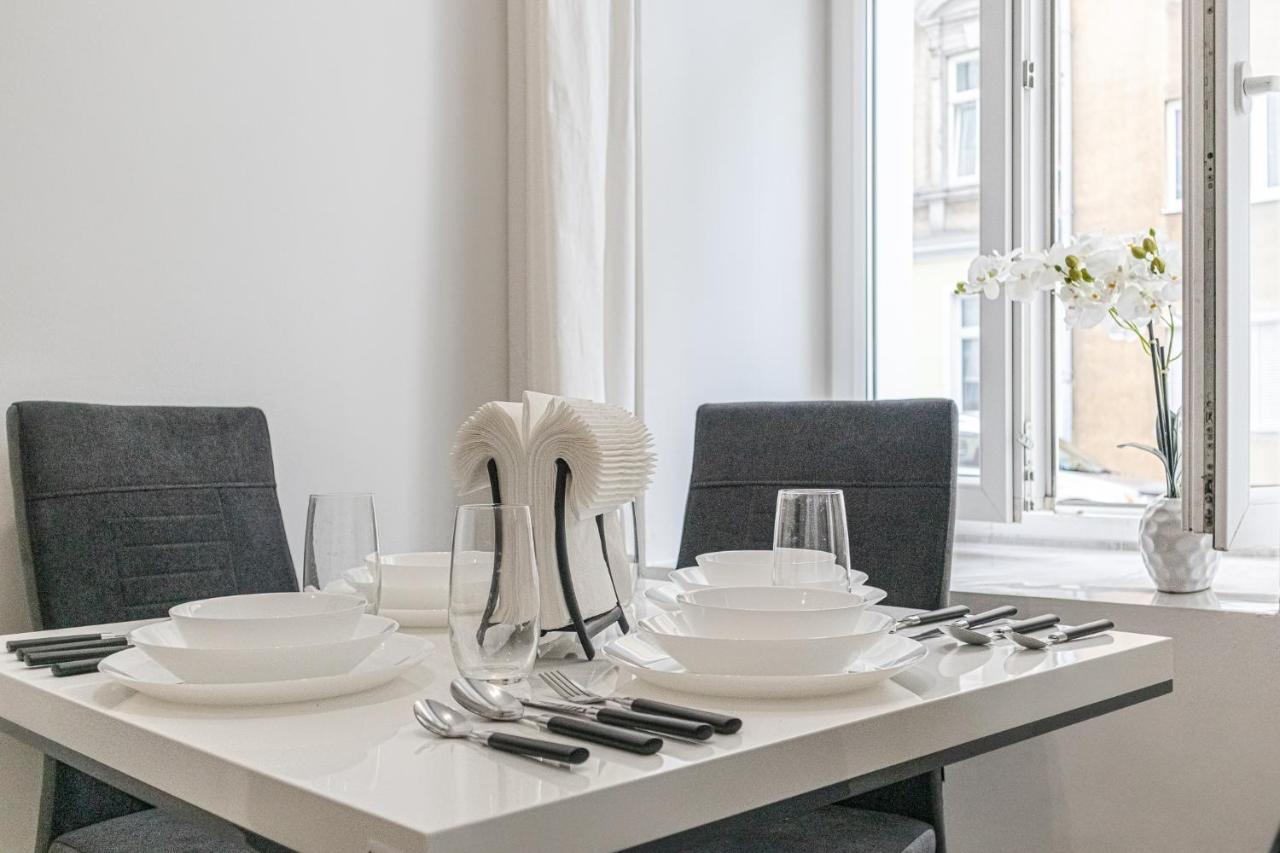 Homelike 2br Near U1 Reumannplatz - 9 Min To Center * Vienna