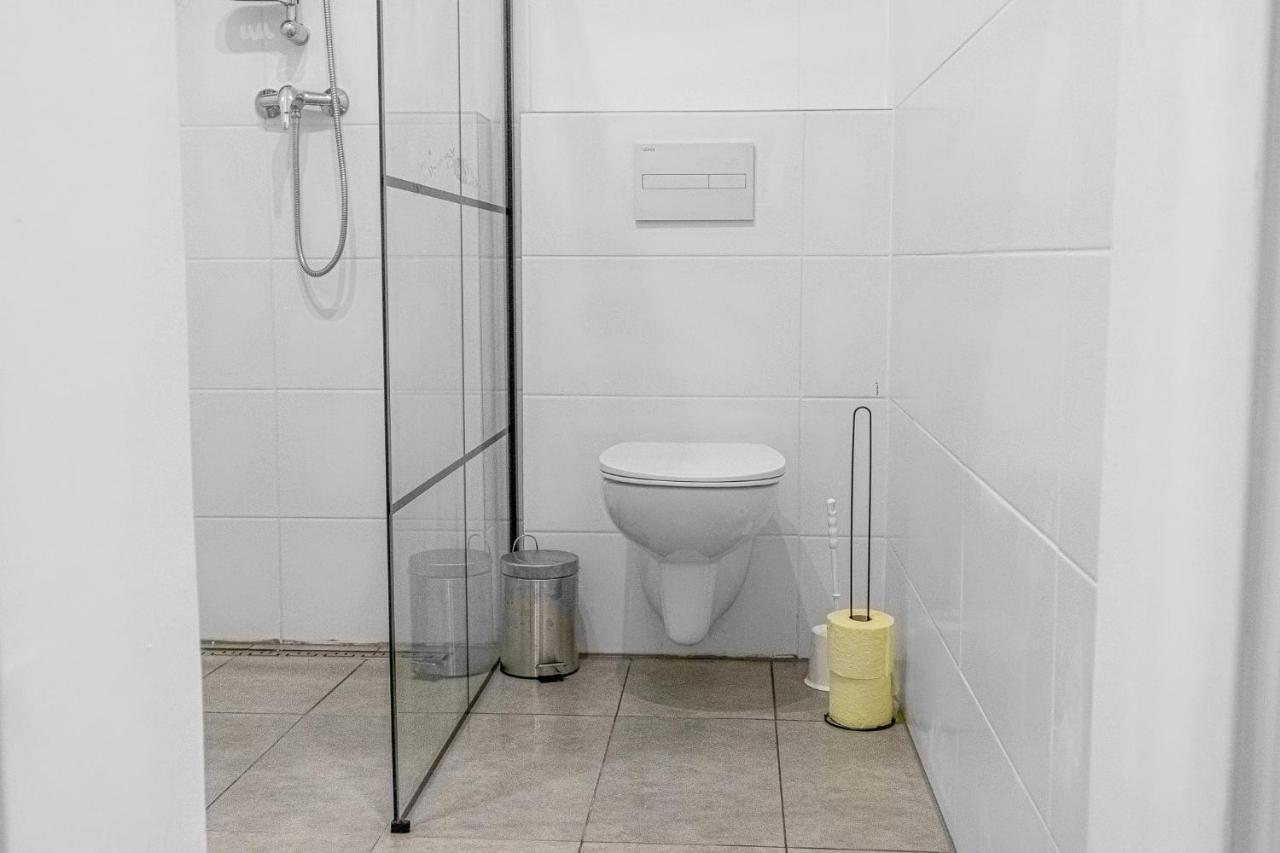 Homelike 2br Near U1 Reumannplatz - 9 Min To Center Vienna